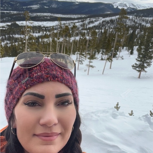 Meet your Posher, Echo - Picture 4 of 5